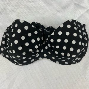 Polkadotted swimsuit top